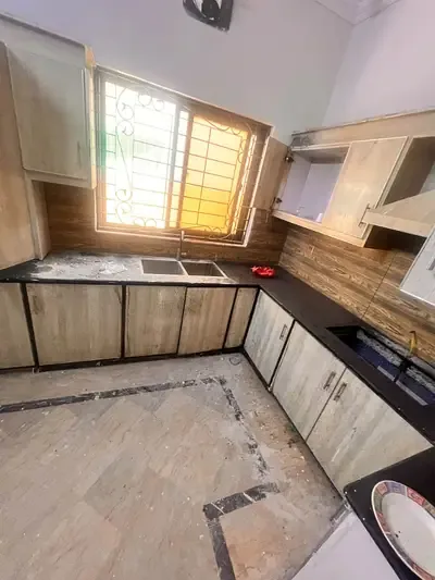 10 Marla Near UCP & Shaukat Khanum for rent in Wapda Town, interior view