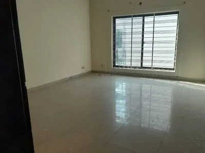 Fully Furnished 1 Kanal (4/7 Bed) for rent in Wapda Town, interior view