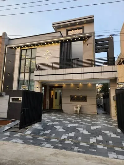 10 Marla double storey house for sale in Wapda Town