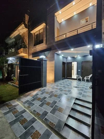 1 Kanal Modern House, Double Height Lobby house for sale in Wapda Town, double height lobby