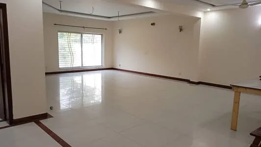 5 Marla Modern House, Tile Floor house for sale in Wapda Town, living area