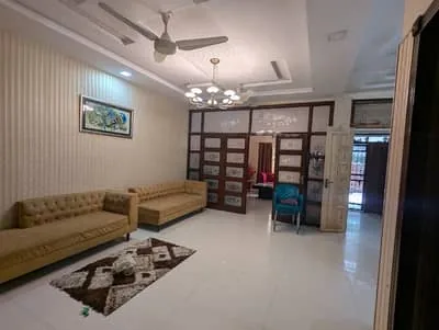 10 Marla Owner Built, Block E2 house for sale in Wapda Town, living area