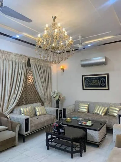 10 Marla House Lahore house for sale in Wapda Town, living area