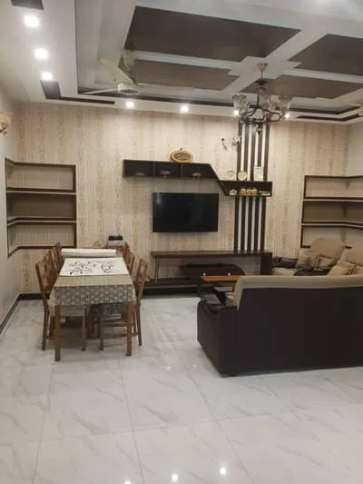10 Marla Used House Phase 1 house for sale in Wapda Town, living area
