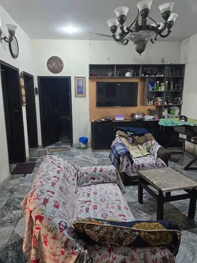 10 Marla House J2 Block house for sale in Wapda Town, living area