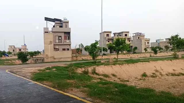 10 Marla Plot Block N3 plot for sale in Wapda Town, street approach