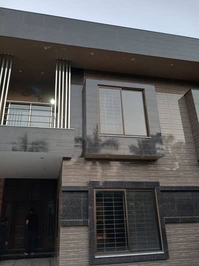 10 Marla Fully Furnished Upper Portion, Phase 2 Block N2, Wapda Town Lahore
