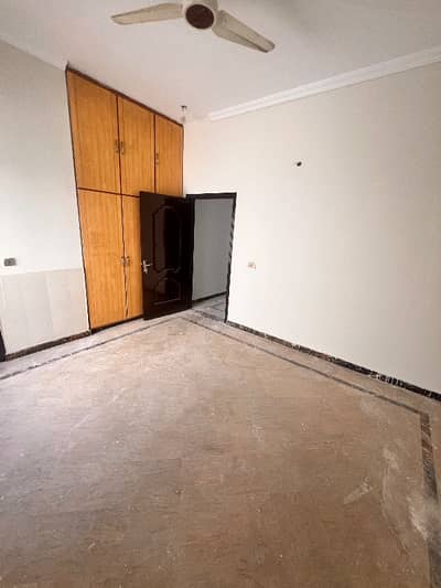 1 Kanal Brand New House, Wapda Town Lahore (photo 3)