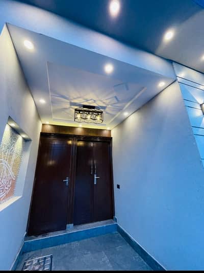 1 Kanal Brand New Full House, Wapda Town Lahore (photo 4)